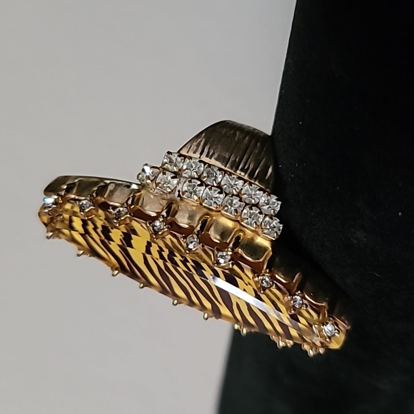 Vintage BETSEY JOHNSON Hollywood Glam Collection Tiger Stripe Cocktail Ring. 7.5 - Picture 4 of 8